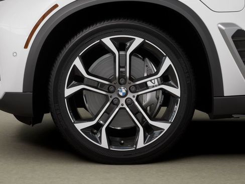 Used 2026 BMW X5 xDrive50e w/ Executive Package image 21