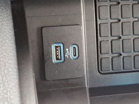 Used 2022 Ford Expedition Max XLT image 27