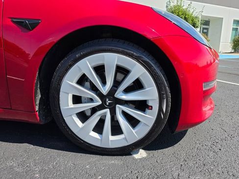 Used 2022 Tesla Model 3 Long Range AWD/4WD image 5