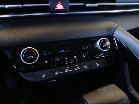 Used 2021 Hyundai Elantra SEL w/ Convenience Package FWD image 19