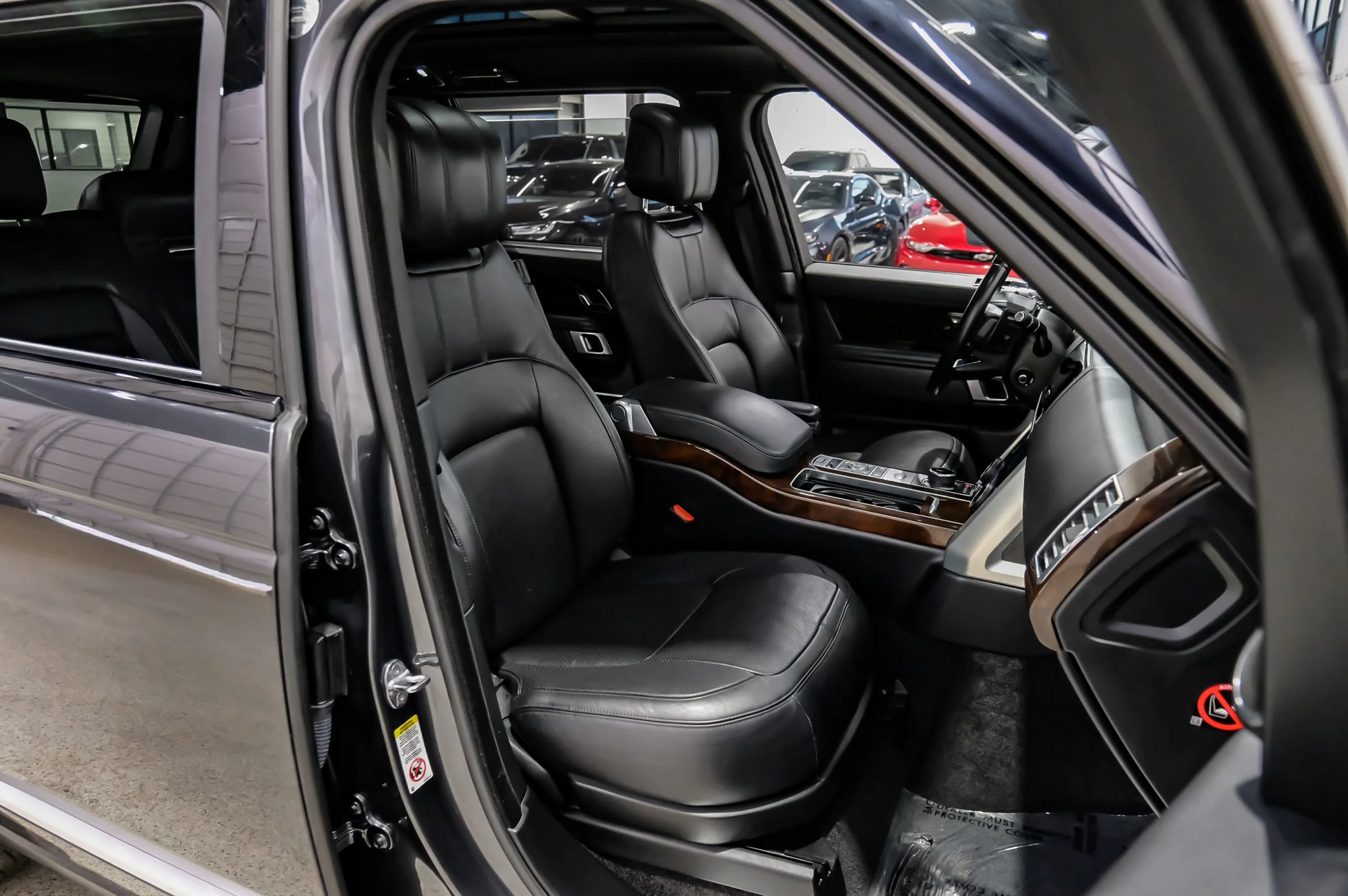 Used 2019 Land Rover Range Rover Long Wheelbase Supercharged AWD/4WD image 45