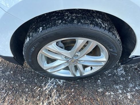 Used 2018 Chevrolet Equinox Premier image 10