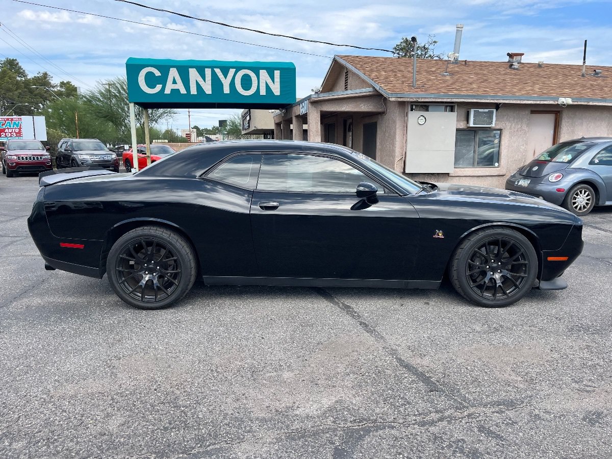 Used 2015 Dodge Challenger R/T Scat Pack w/ Leather Interior Group RWD image 2