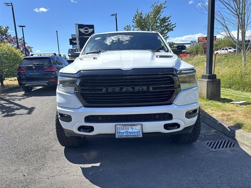 Used 2021 RAM 1500 Laramie AWD/4WD image 2