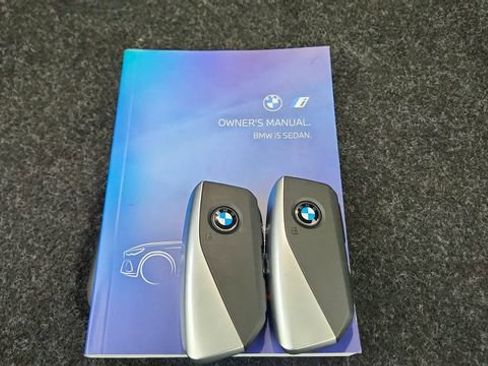 Used 2025 BMW i5 xDrive40 w/ M Sport Package image 65