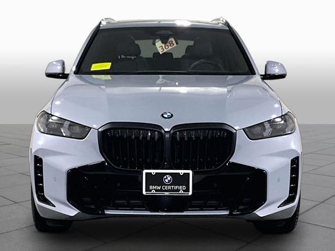 Used 2026 BMW X5 xDrive40i w/ M Sport Package AWD/4WD image 3