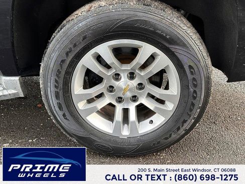 Used 2015 Chevrolet Suburban LT image 23