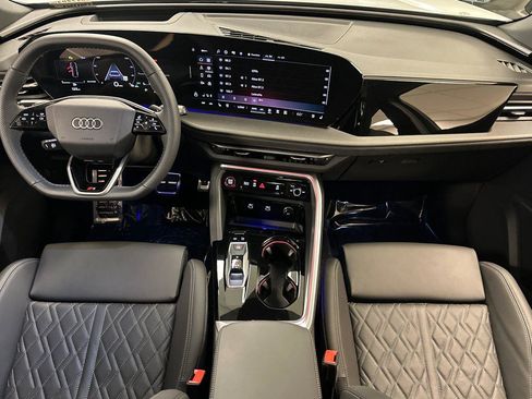 New 2025 Audi SQ5 Premium Plus image 12