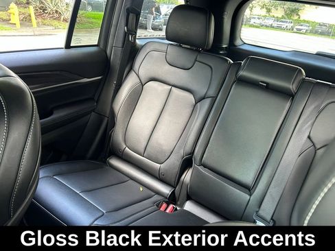 Certified 2024 Jeep Grand Cherokee Limited w/ Black Appearance Package image 15