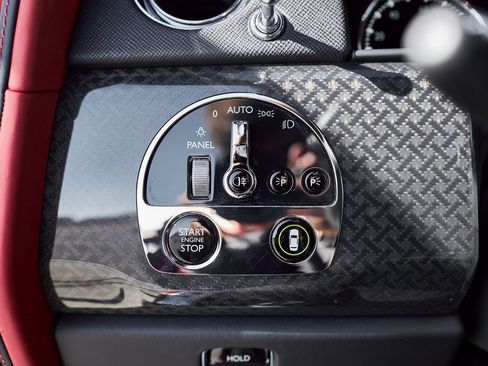 Used 2022 Rolls-Royce Cullinan Black Badge image 58