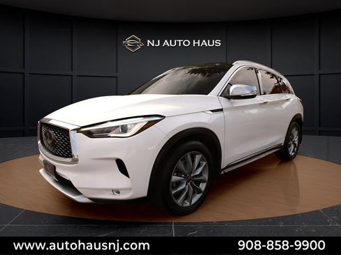 Used 2021 INFINITI QX50 Luxe w/ Accent Package FWD image 6