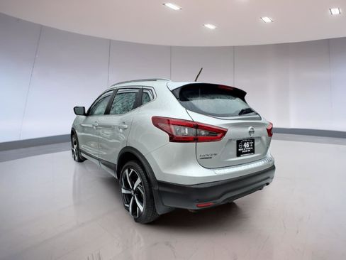Used 2022 Nissan Rogue Sport SL AWD/4WD image 3