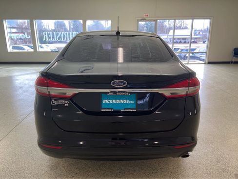 Used 2018 Ford Fusion SE image 7