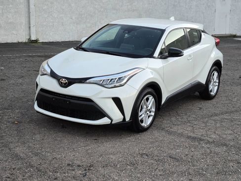 Used 2021 Toyota C-HR LE image 8