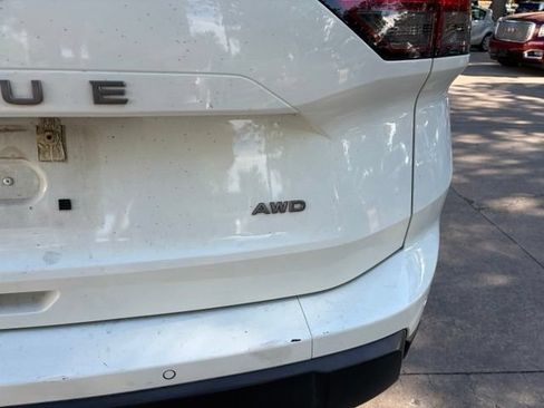 Used 2024 Nissan Rogue S AWD/4WD image 13