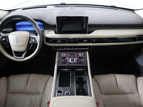 Used 2020 Lincoln Aviator Reserve w/ Equipment Group 202A image 13