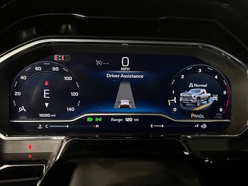 Used 2025 Chevrolet Silverado 2500 LT w/ Convenience Package image 16