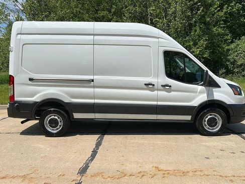 Used 2024 Ford Transit 250 148 High Roof RWD image 7