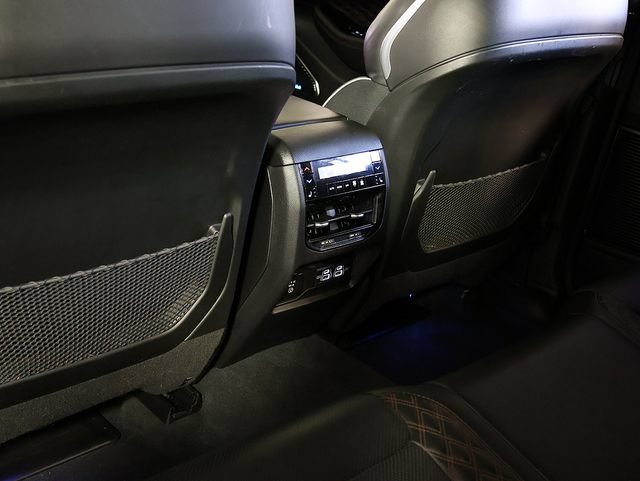 Used 2022 Jeep Grand Cherokee Summit w/ Adv Protech Group IV AWD/4WD image 15