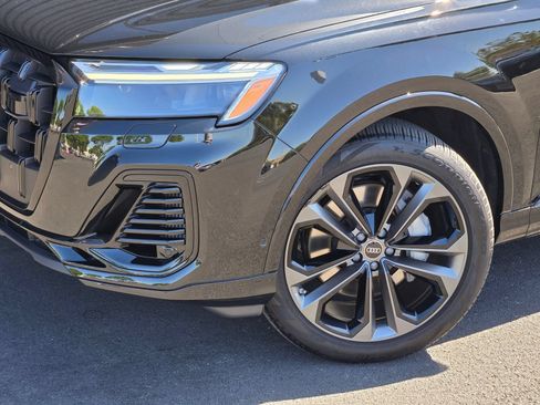 Used 2025 Audi Q7 3.0T Premium Plus AWD/4WD image 10