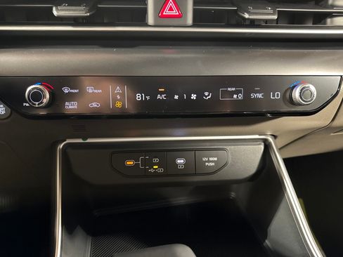 New 2026 Kia Carnival FWD image 19