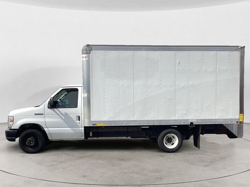 Used 2019 Ford E-350 and Econoline 350 Super Duty w/ Power Windows & Locks Group image 2