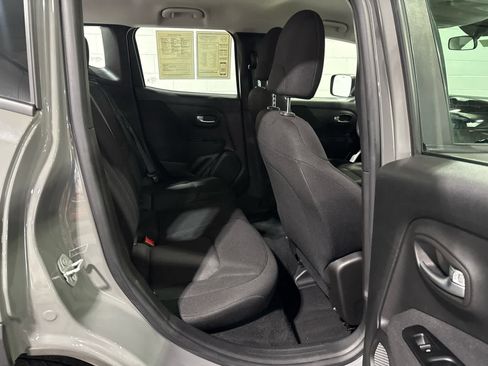 Used 2020 Jeep Renegade Sport w/ UConnect 7.0 Group FWD image 18