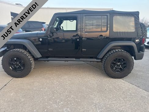 Used 2018 Jeep Wrangler Unlimited Sport image 8