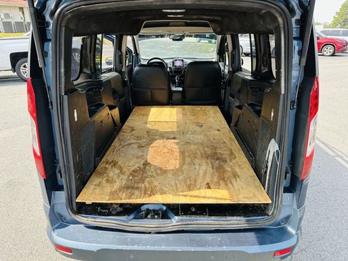 Used 2020 Ford Transit Connect XLT image 15