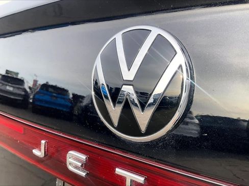 Used 2025 Volkswagen Jetta S image 8