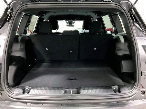 New 2026 Jeep Cherokee Laredo image 5