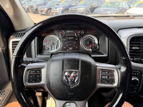 Used 2022 RAM 1500 Classic SLT w/ Electronics Convenience Group AWD/4WD image 19