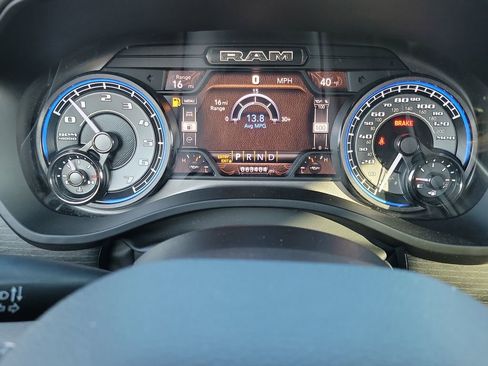 Used 2022 RAM 1500 Limited w/ Body Color Bumper Group image 16