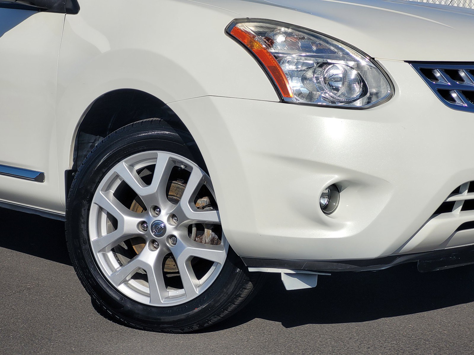 Used 2012 Nissan Rogue SL AWD/4WD image 3