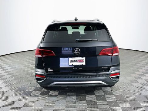 Used 2022 Volkswagen Taos SE image 9