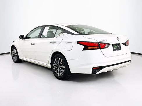 Used 2025 Nissan Altima 2.5 SV FWD image 5