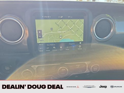 Used 2023 Jeep Gladiator Overland image 19