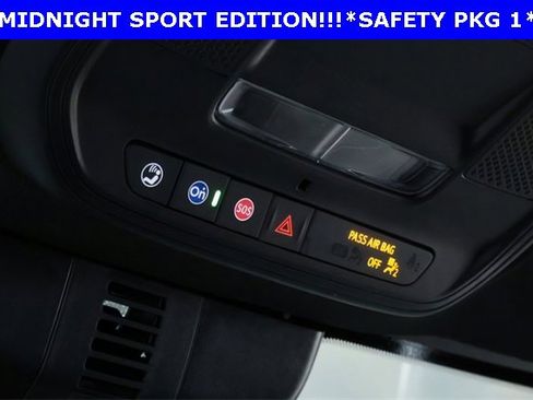 Used 2026 Chevrolet Traverse LT w/ Midnight/Sport Edition image 31