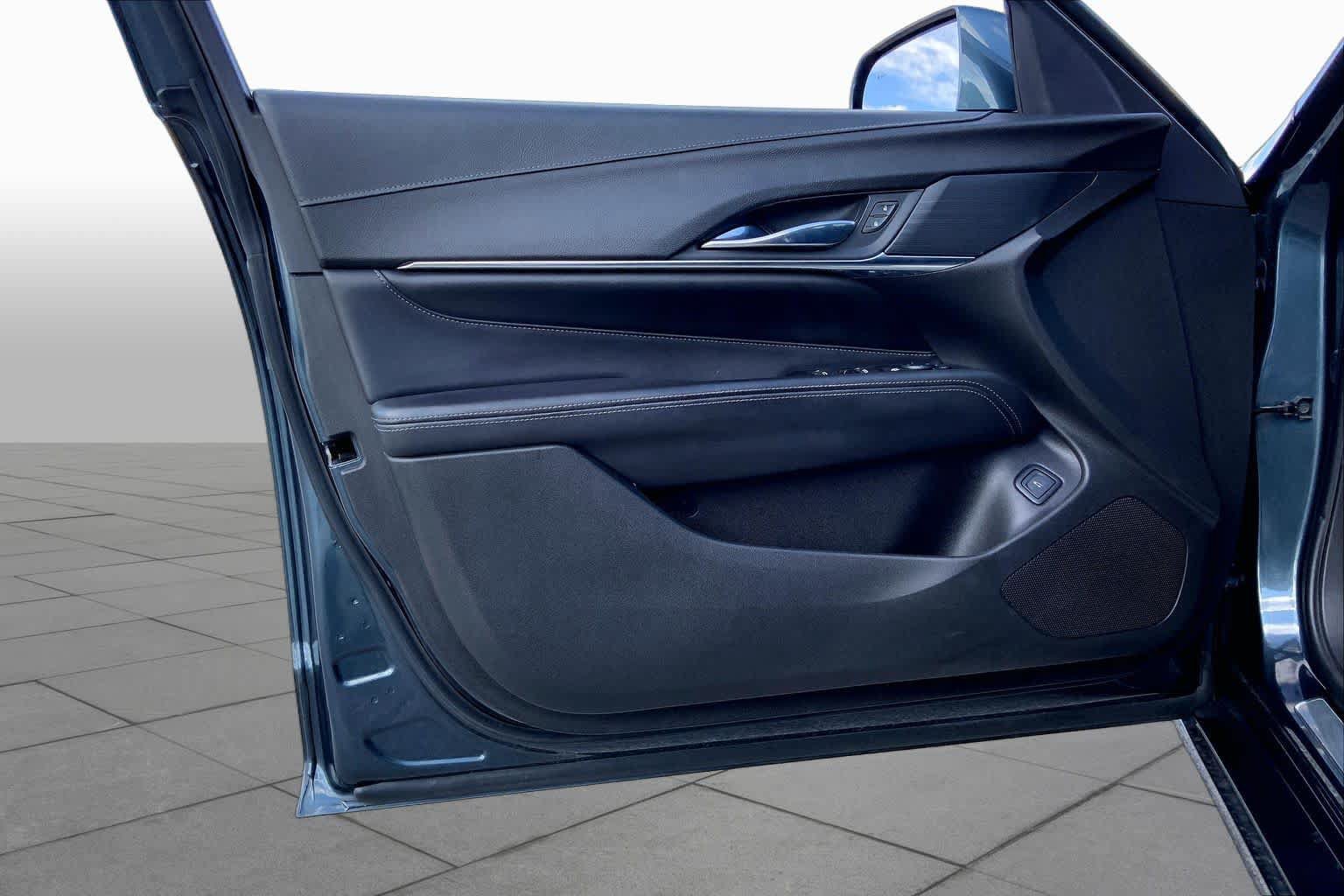 Used 2022 Cadillac CT4 Luxury RWD image 21