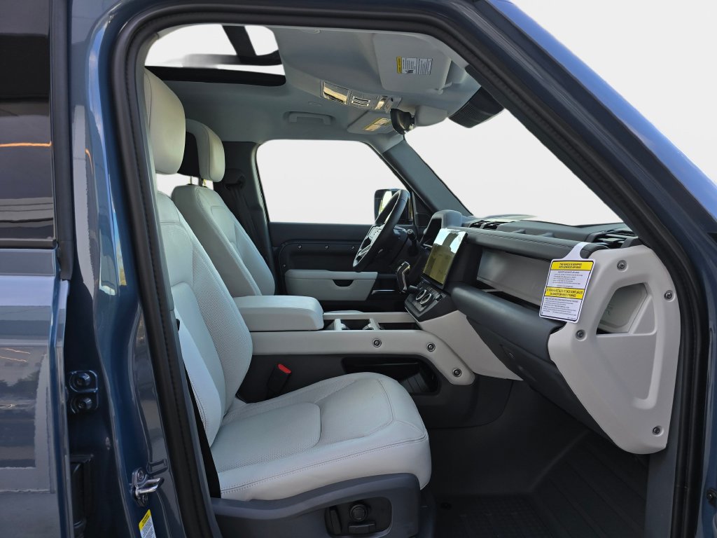 New 2026 Land Rover Defender 110 X-Dynamic SE AWD/4WD image 10