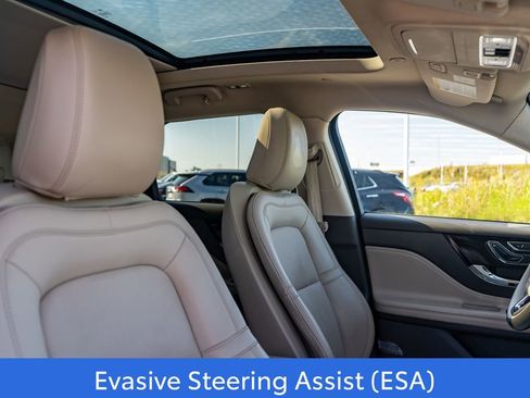 Used 2022 Lincoln Corsair Reserve w/ Equipment Group 201A image 13