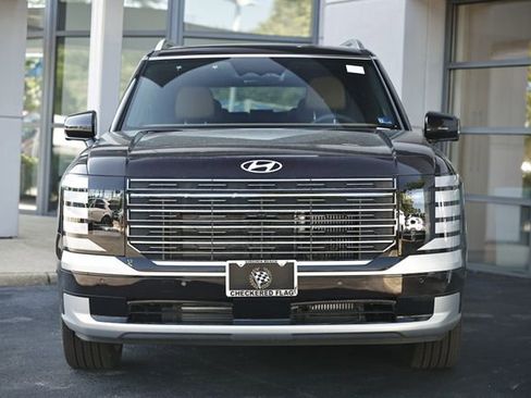 New 2026 Hyundai Palisade Calligraphy FWD image 2