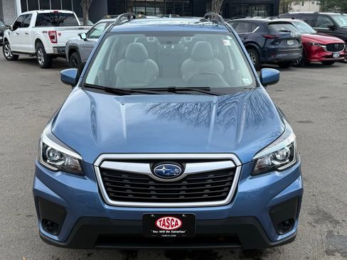Used 2019 Subaru Forester Premium w/ All-Weather Package image 2