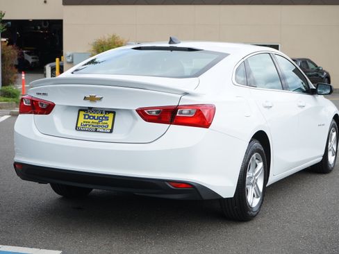 Used 2022 Chevrolet Malibu LS w/ LPO, Floor Liner Package FWD image 4