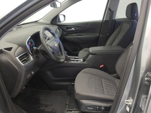 Used 2024 Chevrolet Equinox LT image 17