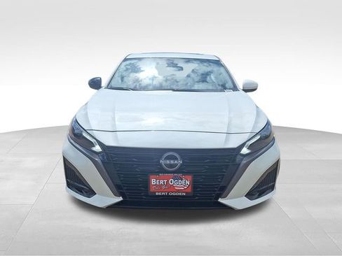 New 2026 Nissan Altima 2.5 SV w/ SV Special Edition Package FWD image 2