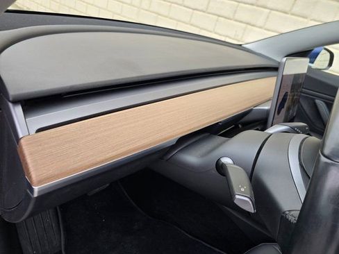 Used 2018 Tesla Model 3 Long Range image 19