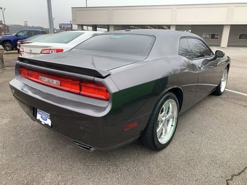 Used 2013 Dodge Challenger R/T image 3