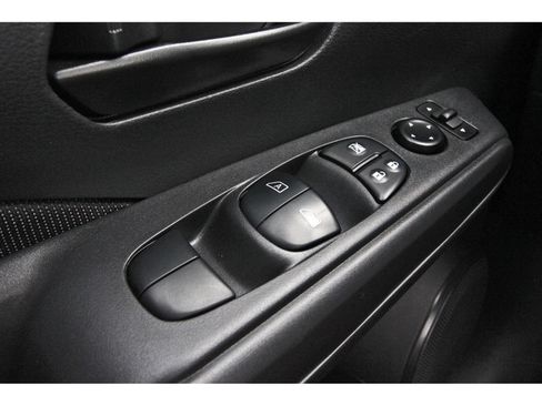 Certified 2025 Nissan Kicks Play S FWD image 20