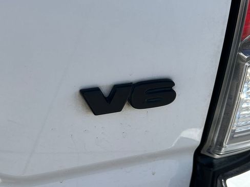 Used 2021 Toyota Tacoma TRD Sport w/ Technology Package image 12